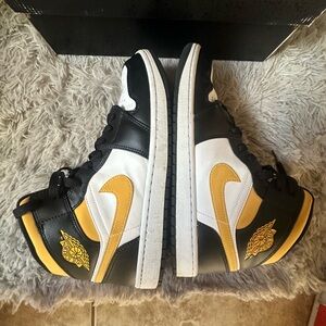 Nike Air Jordan retro high top sneakers